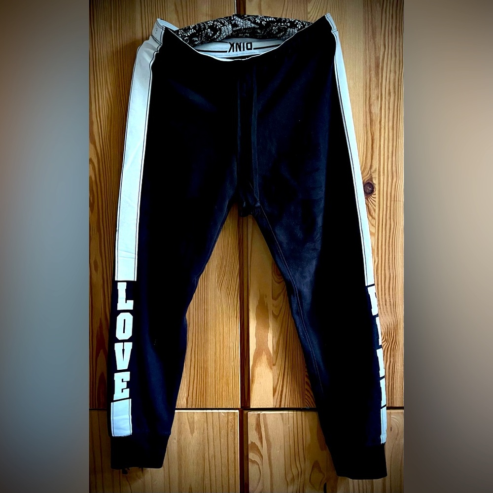 VS PINK / LOVE / Sweats / Size Small